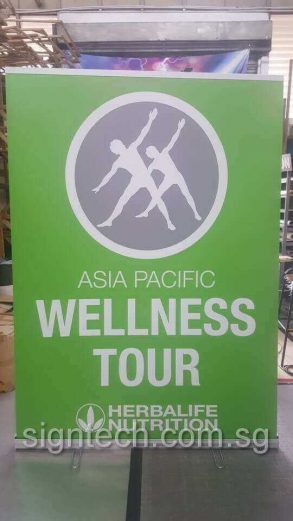 1.5 x 2m roll up banenr - Herbalife