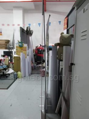 Non-Curling Pull up banner side view straight like wire