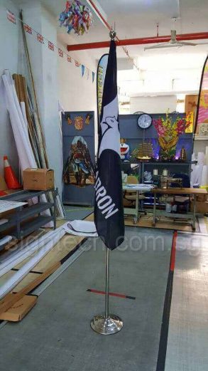 4.8 x 3ft Army Flag on sliver flag pole- 75gsm_1