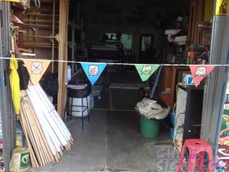 Triangle flag buntings with 4 colours