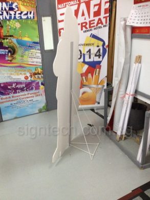 Standing Foam board supported with metal stand
