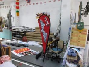 Left view Teardrop banner