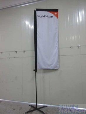 Rectangle flag with metal cross base