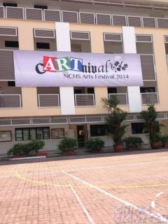 Big PVC banner install at school