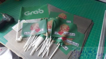 30 pcs A5 size hand waving flags