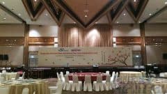48 x 10ft wooden frame backdrop