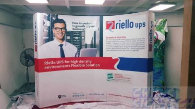 portable trade show displays curve shape 4 x 3 - for Rellio UPS