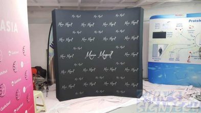2.25 x 2.25m Curve Fabric Pop Up display