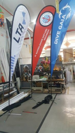 Double sided printing on 4.6m teardrop banner