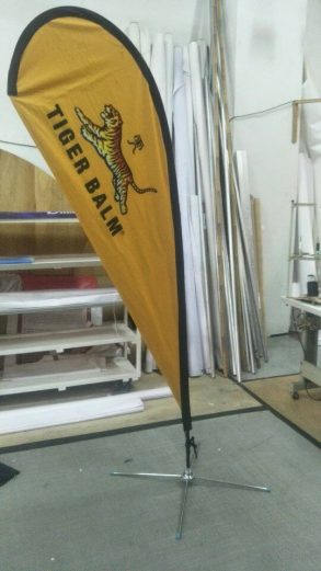 2.2m teardrop banner - Tiger Balm