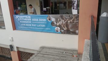 Install PVC banner
