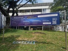 Banner install on banner frame